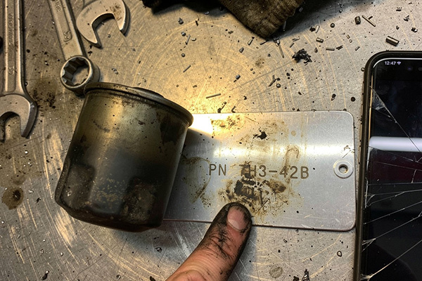 Locating OE numbers on HOWO components and nameplates OE number identification on HOWO truck spare parts