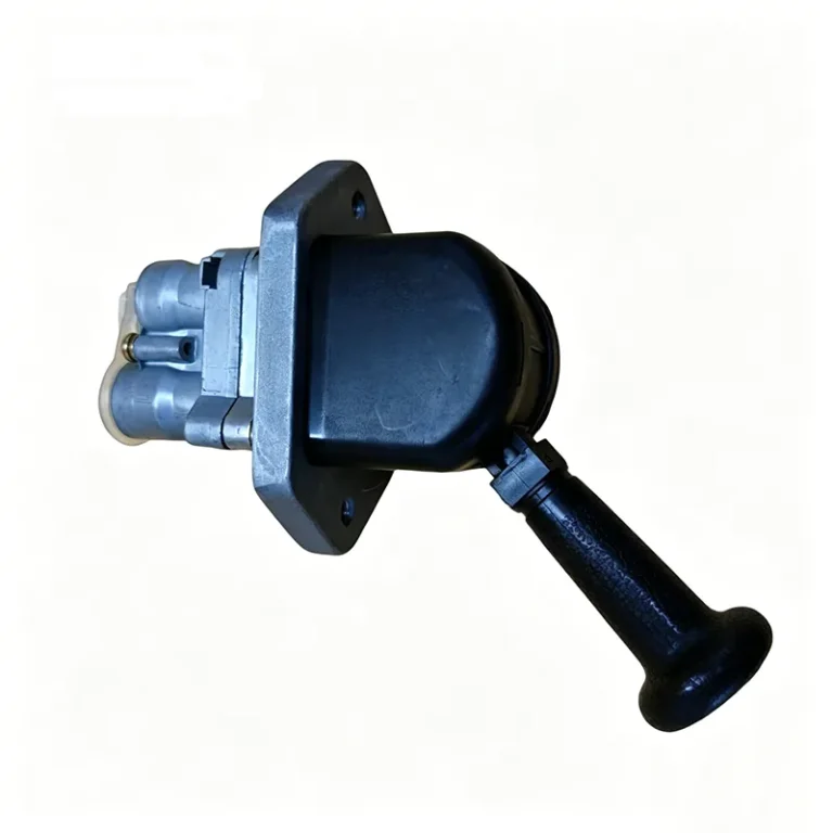 YZ952536000164 Manual Control Valve for Sinotruk HOWO Truck Parts