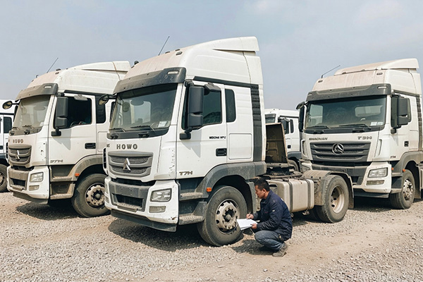 Chinese truck model name variations across production years